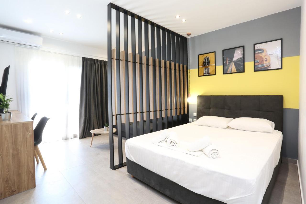 Downtown Seaside Suites Salonicco Esterno foto