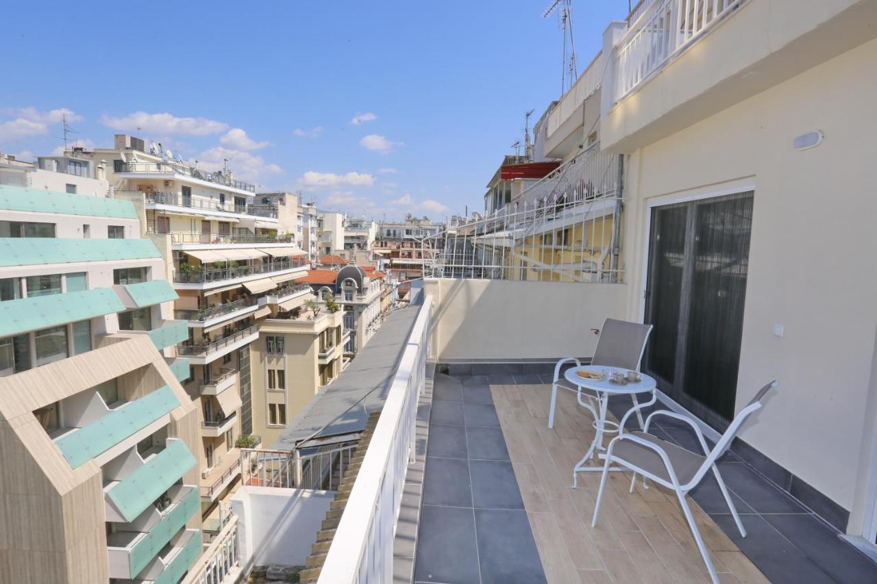 Downtown Seaside Suites Salonicco Esterno foto