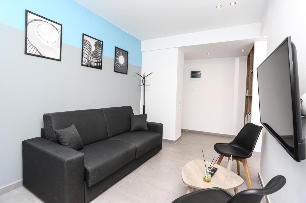 Downtown Seaside Suites Salonicco Esterno foto