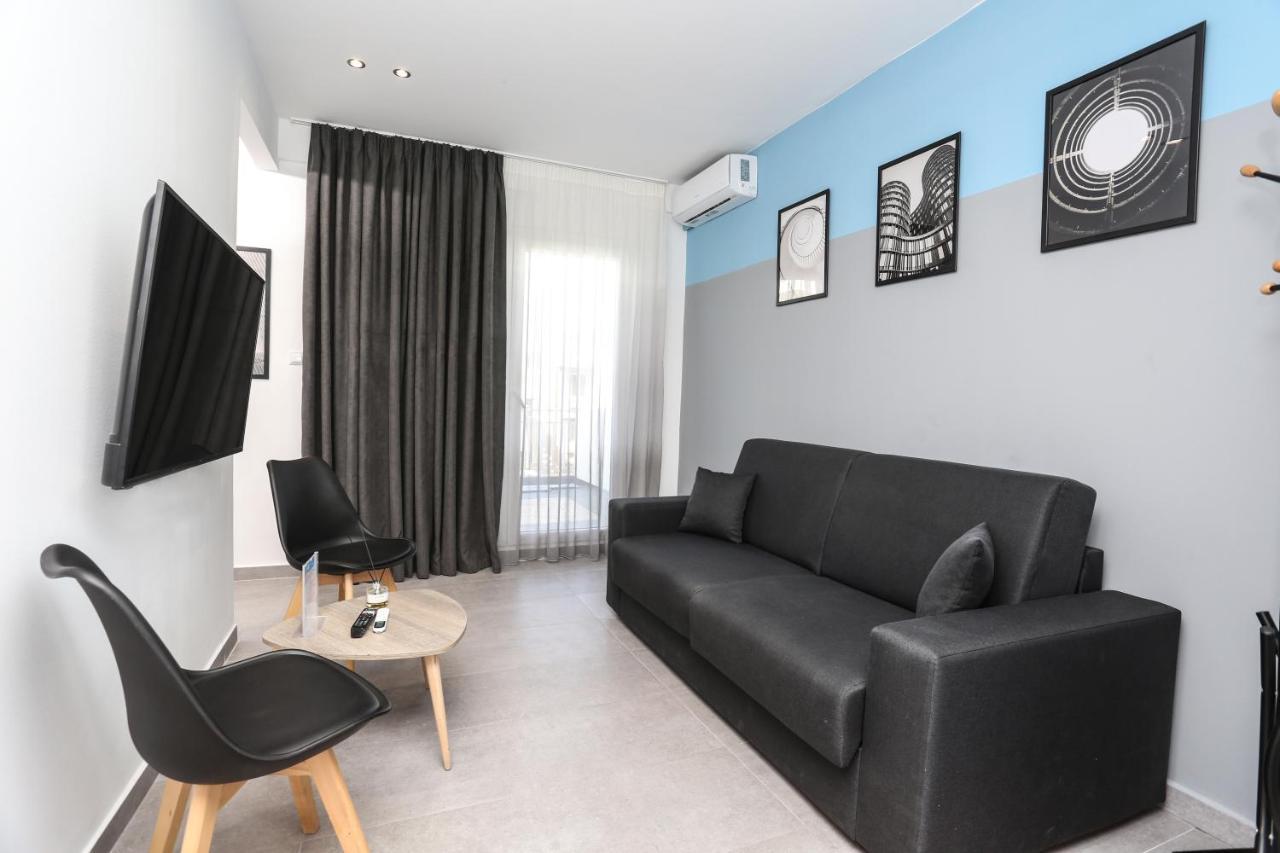 Downtown Seaside Suites Salonicco Esterno foto