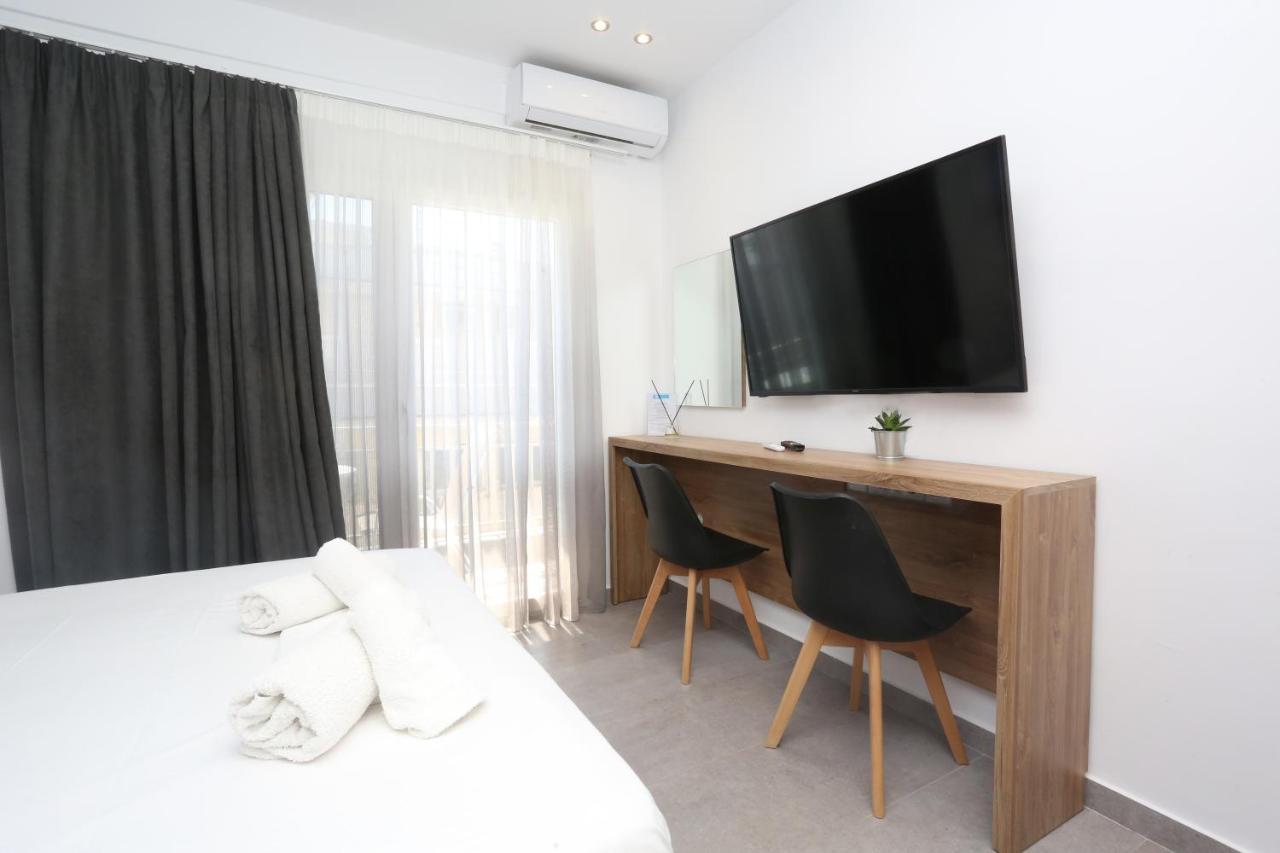 Downtown Seaside Suites Salonicco Esterno foto