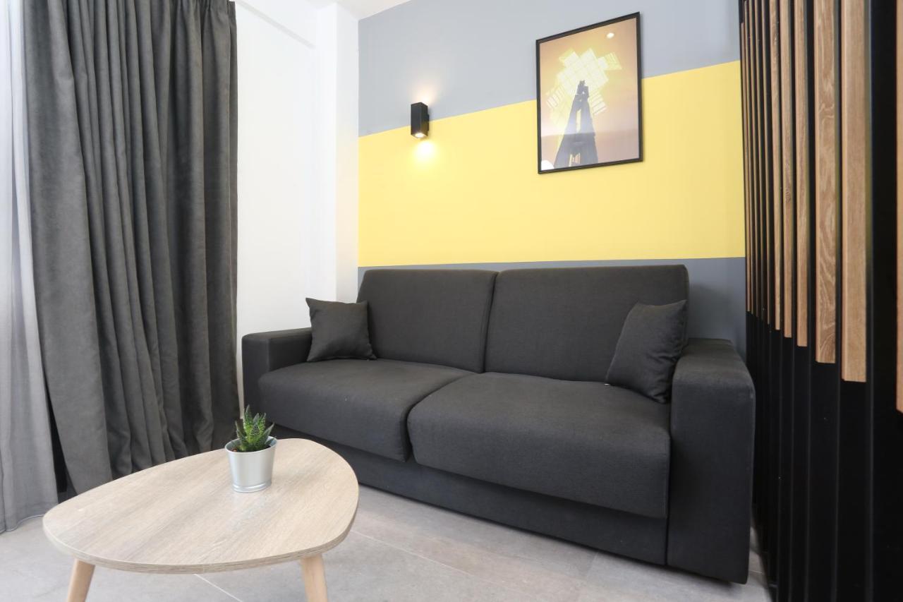 Downtown Seaside Suites Salonicco Esterno foto